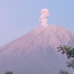 gunung semeru erupsi lagi