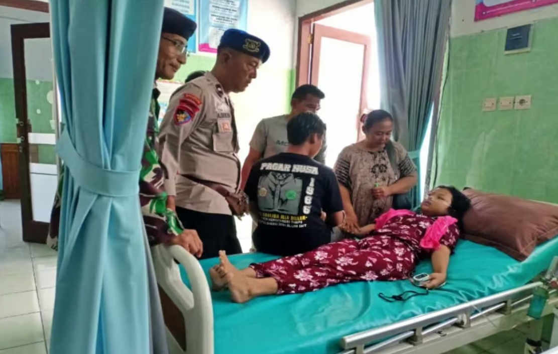 Gadis 13 Tahun Asal Nganjuk Nyaris Terseret Ombak di Pantai Tambakrejo