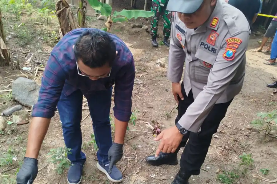 Warga Nglegok Blitar Temukan Jasad Bayi dalam Kantong Kresek